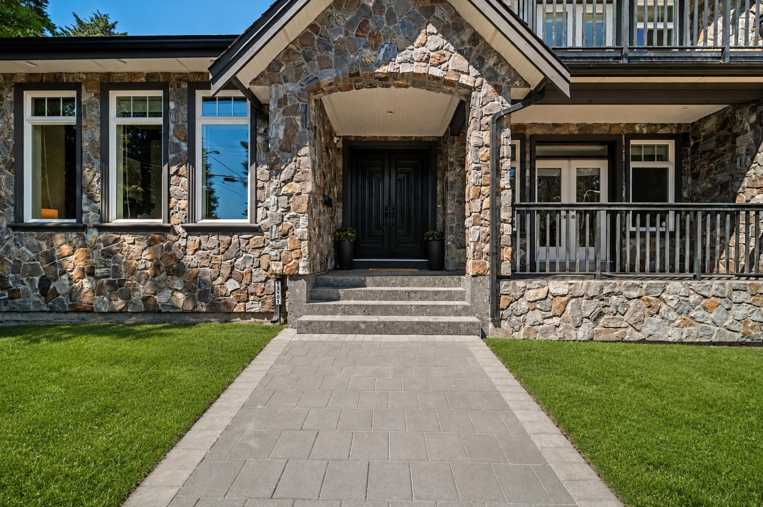 13101 14 Avenue Property Photo 4