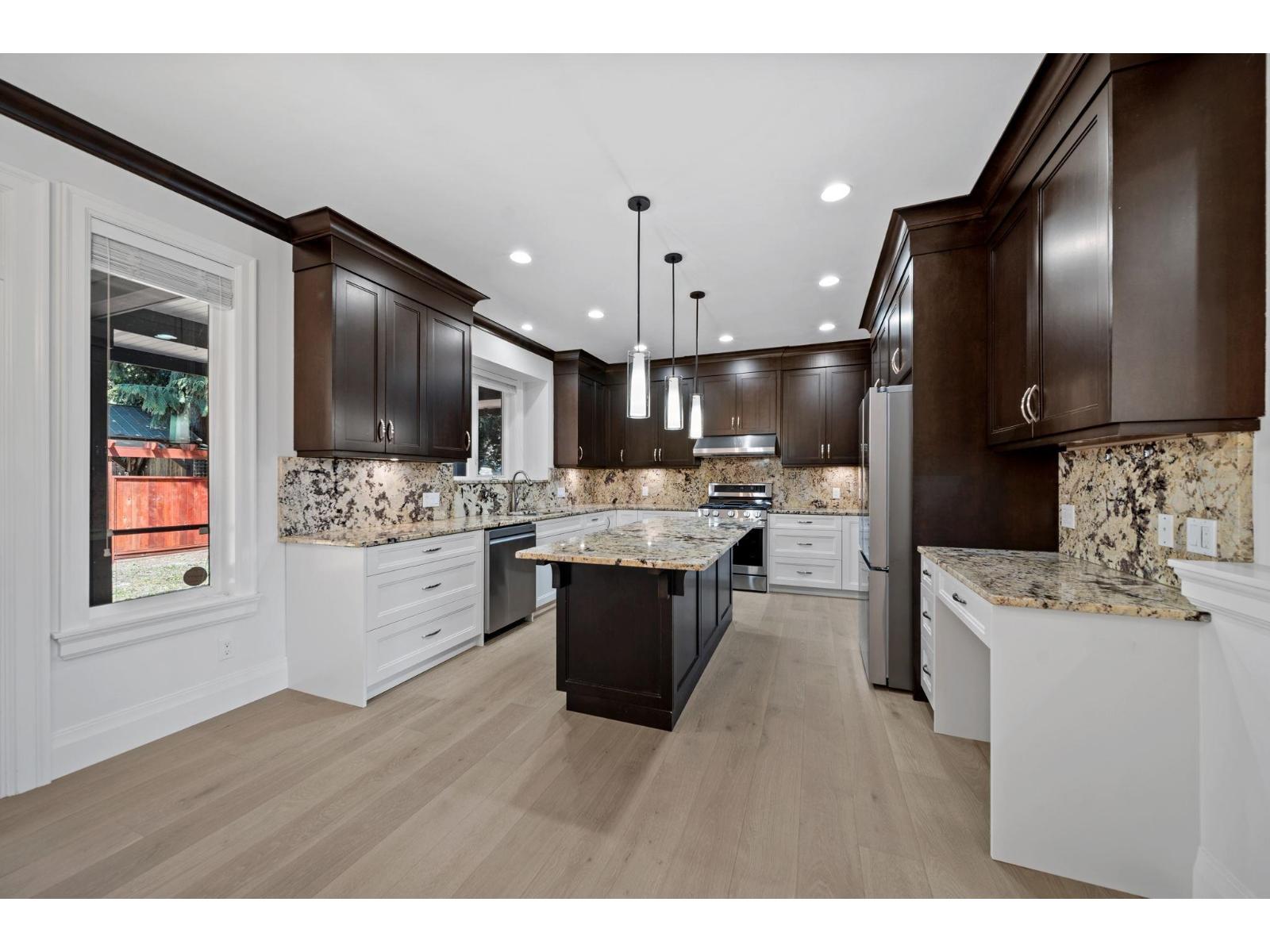 13101 14 Avenue Property Photo 11