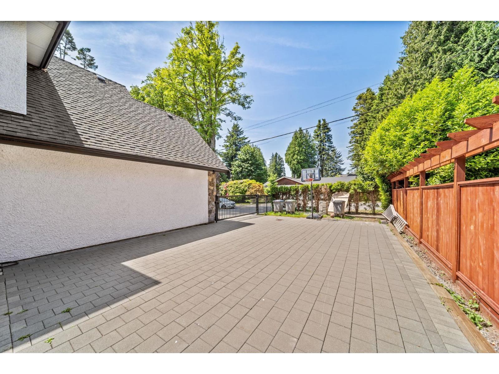 13101 14 Avenue Property Photo 35
