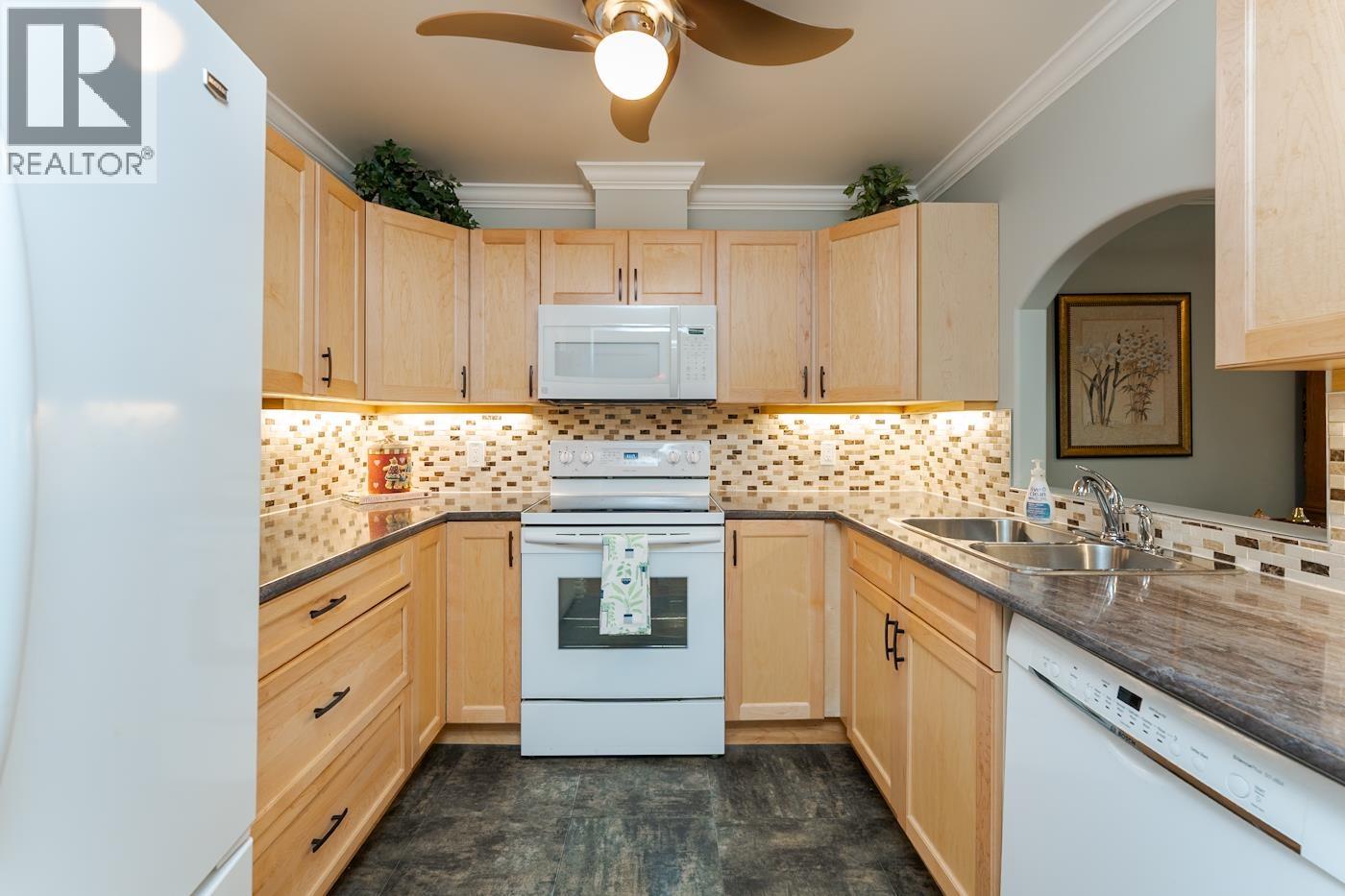109 2055 Ingledew Street Property Photo 3