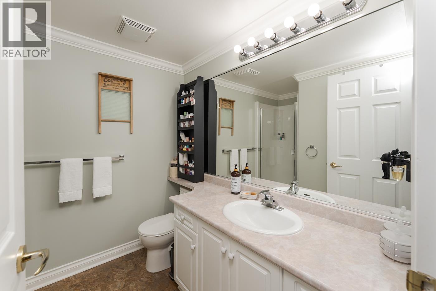 109 2055 Ingledew Street Property Photo 27