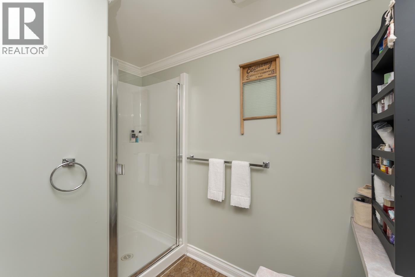 109 2055 Ingledew Street Property Photo 28