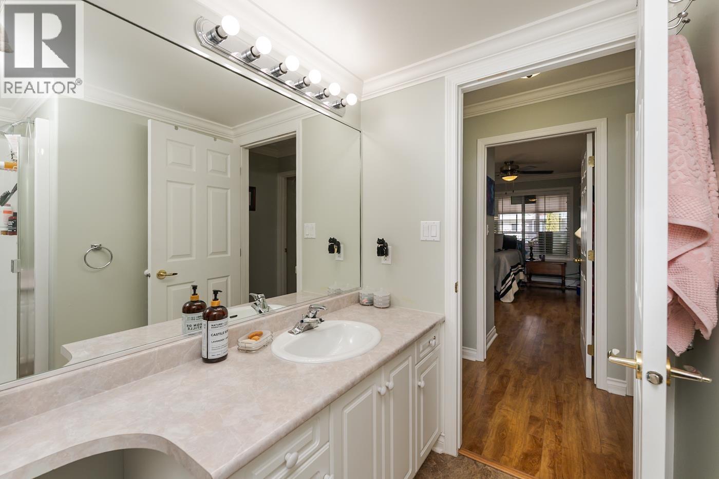 109 2055 Ingledew Street Property Photo 29