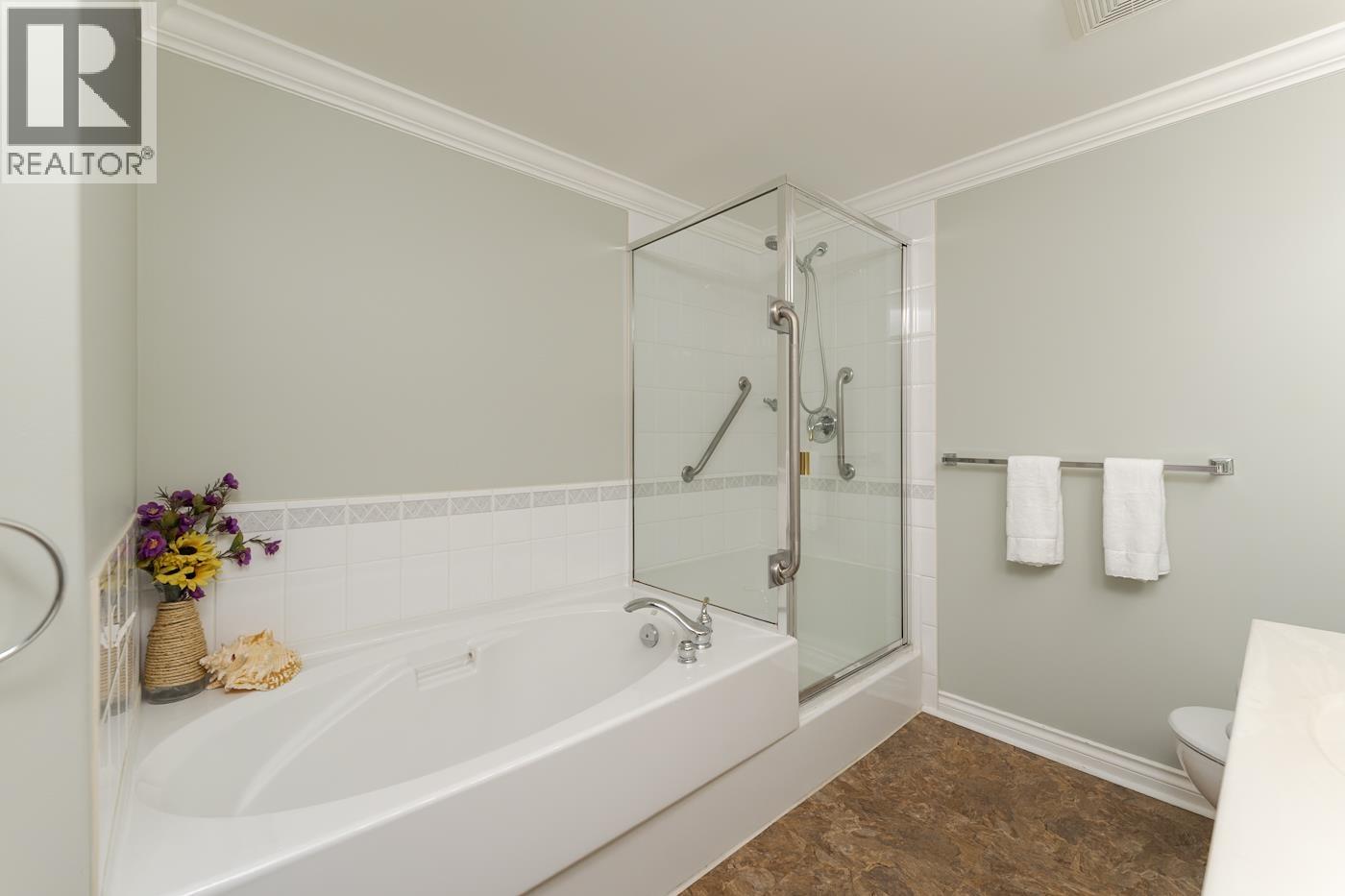 109 2055 Ingledew Street Property Photo 30