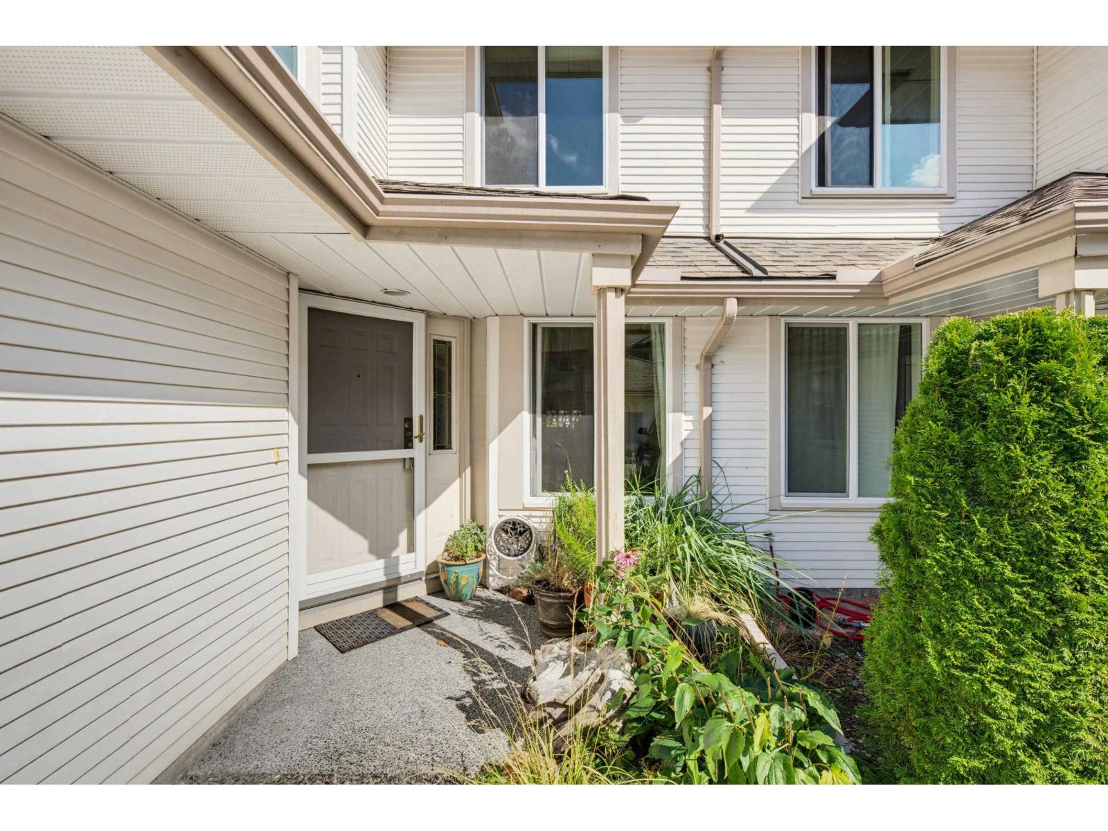 60 9045 Walnut Grove Drive Property Photo 3
