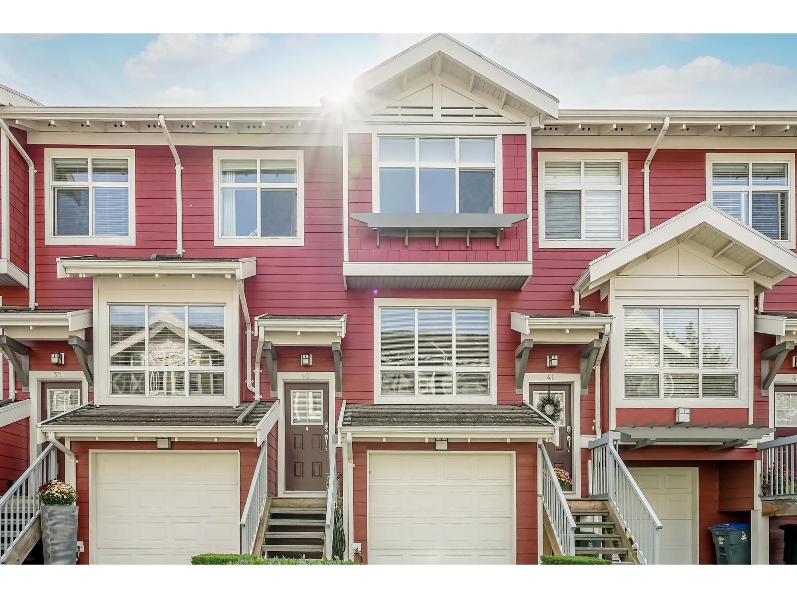 15168 36 Avenue Property Photo 1