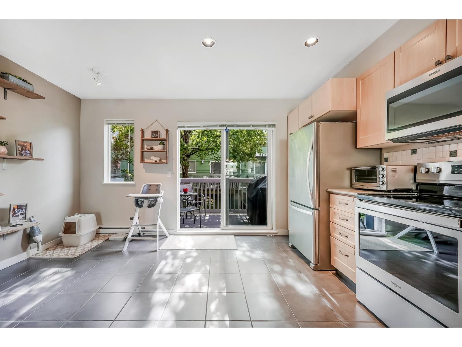 15168 36 Avenue Property Photo 11