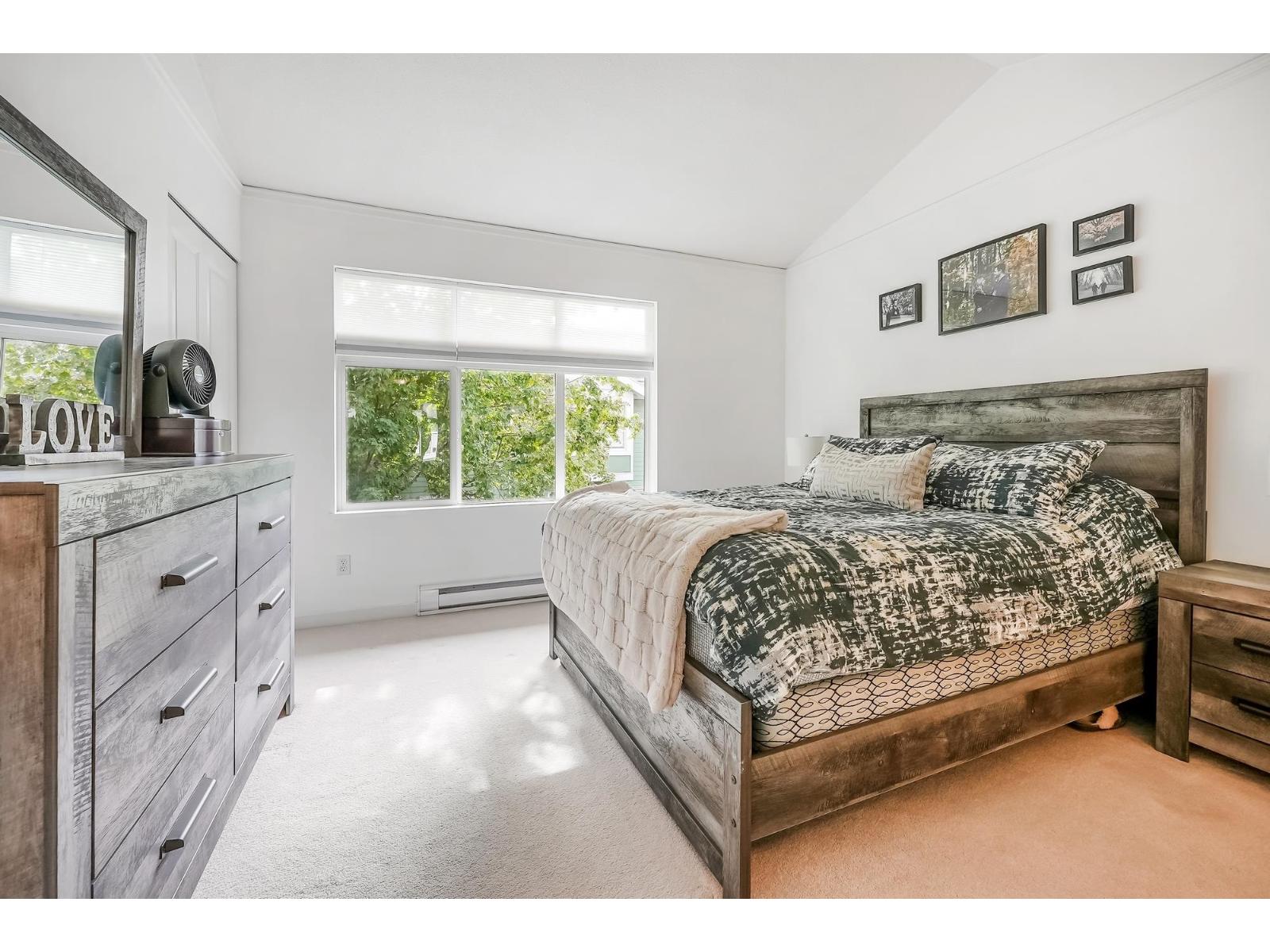 15168 36 Avenue Property Photo 17