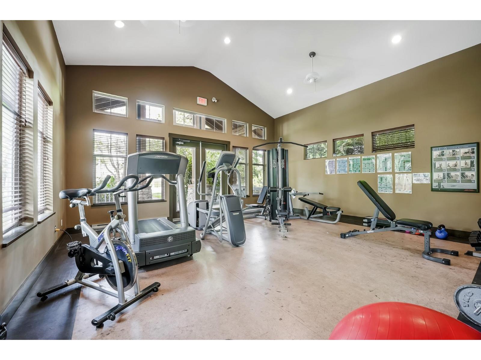 15168 36 Avenue Property Photo 27