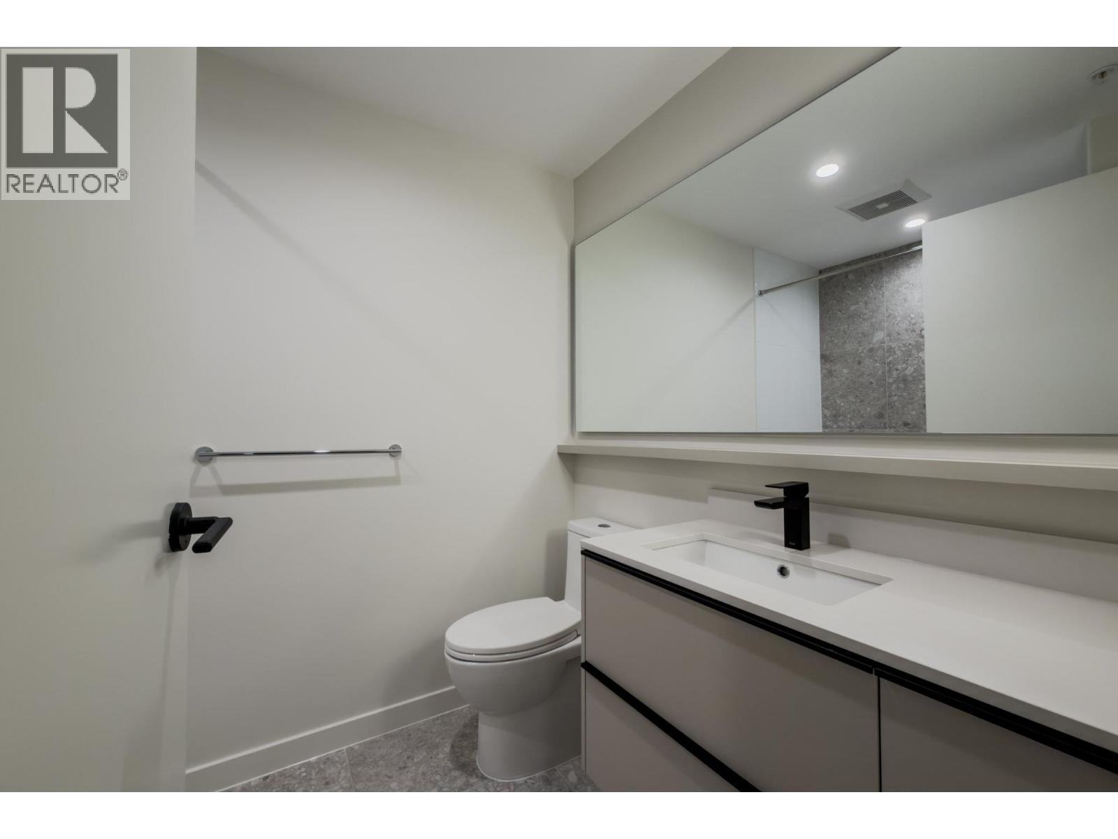 609 2015 St. Johns Street Property Photo 21