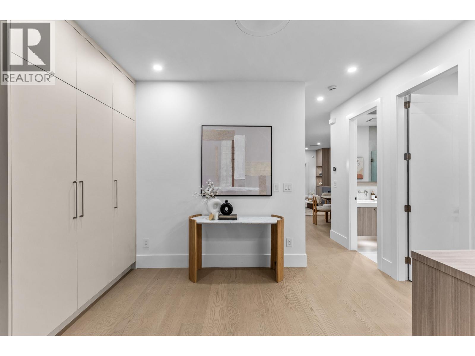 1 7061 Paulus Crescent Property Photo 5