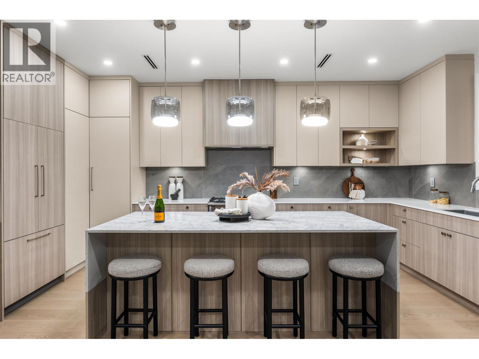 1 7061 Paulus Crescent Property Photo 12