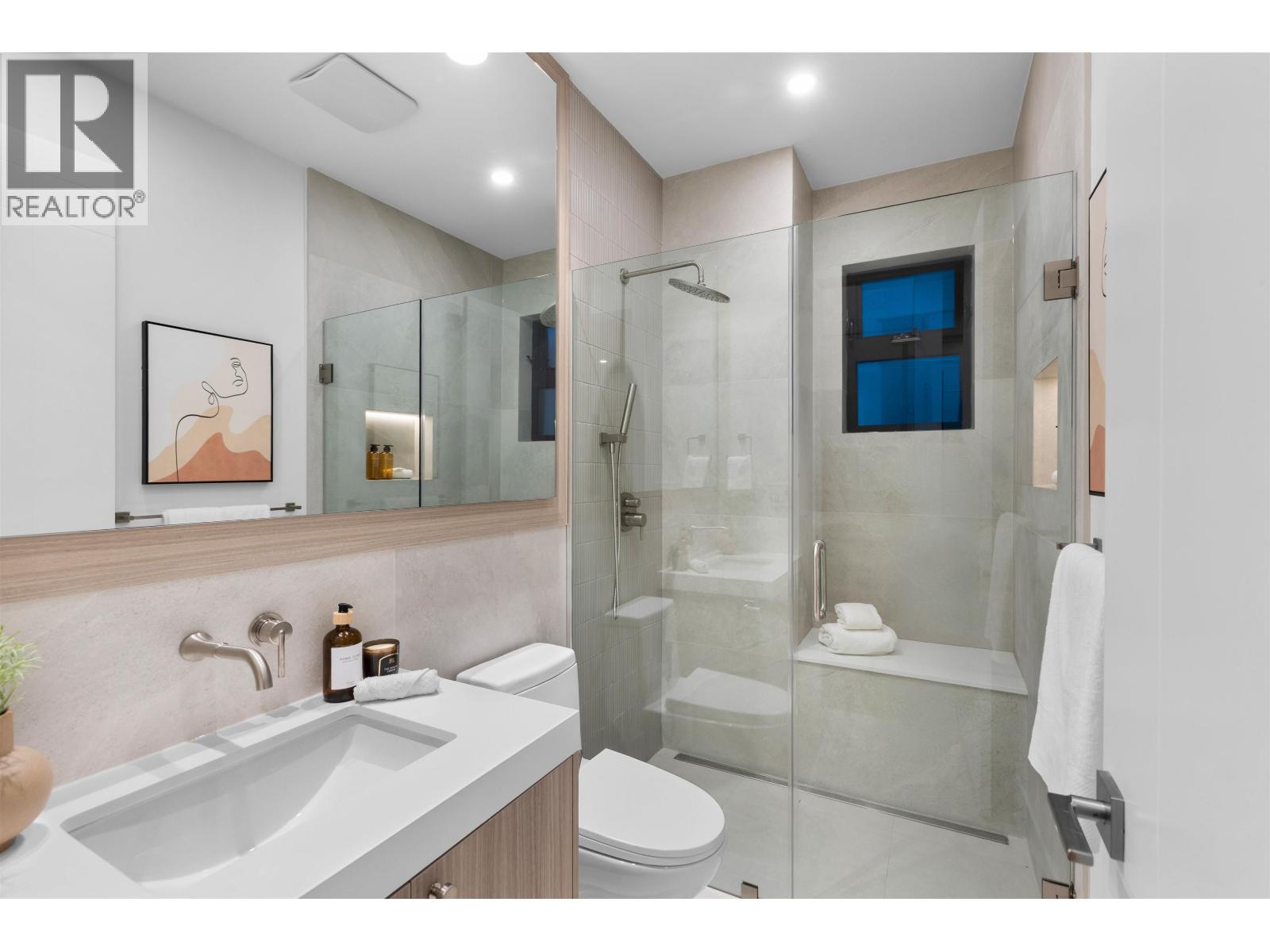 1 7061 Paulus Crescent Property Photo 15