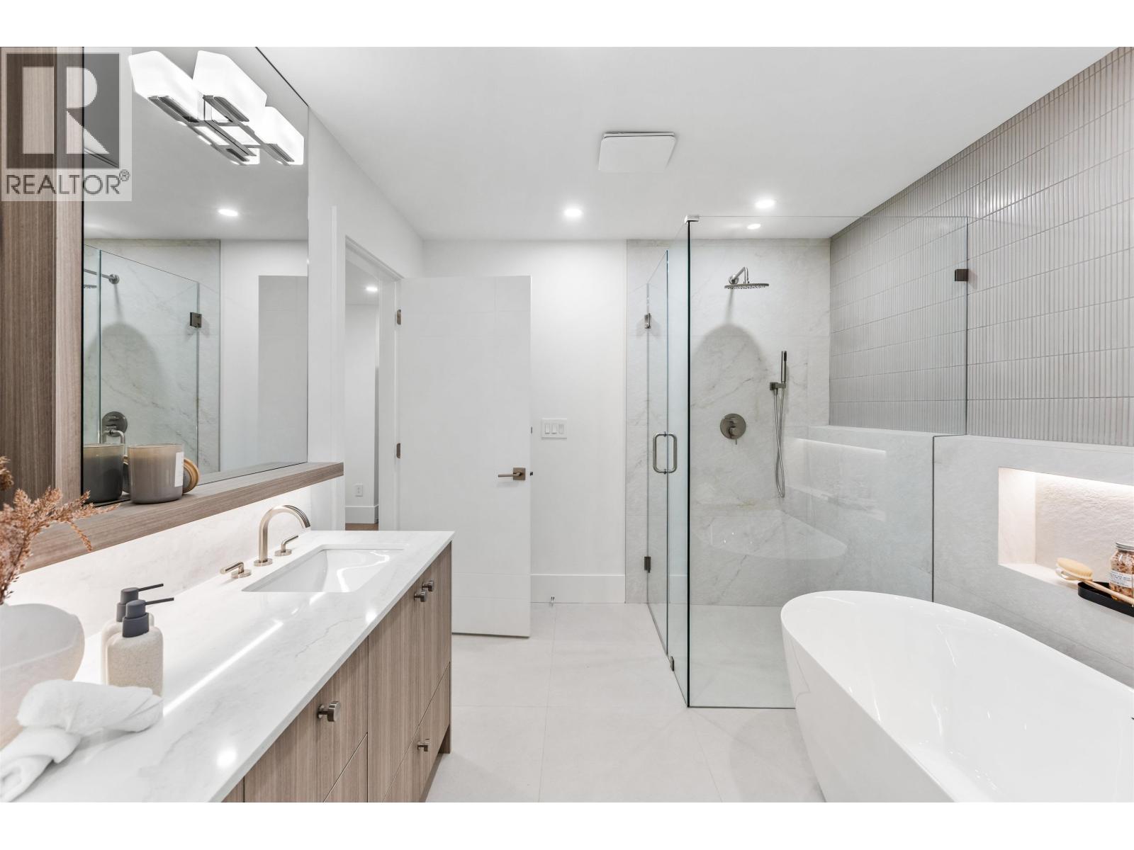 1 7061 Paulus Crescent Property Photo 19