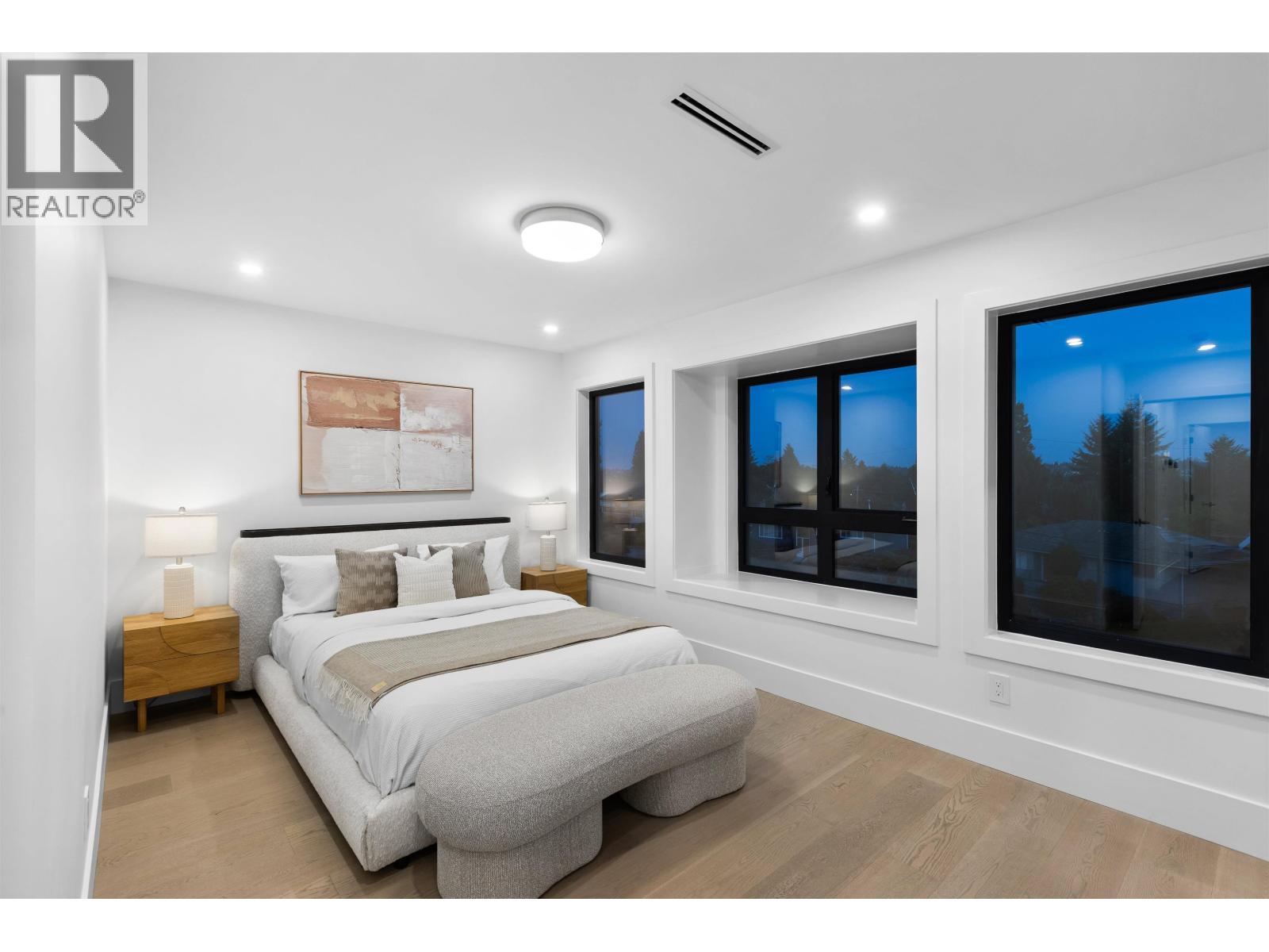 1 7061 Paulus Crescent Property Photo 20
