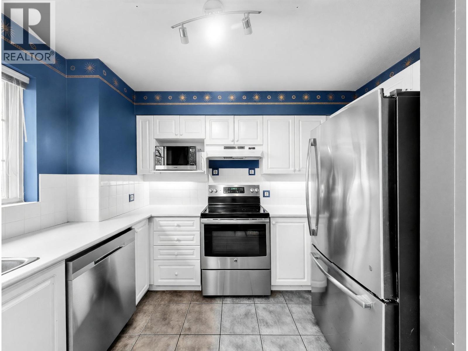 12 1561 Booth Avenue Property Photo 6