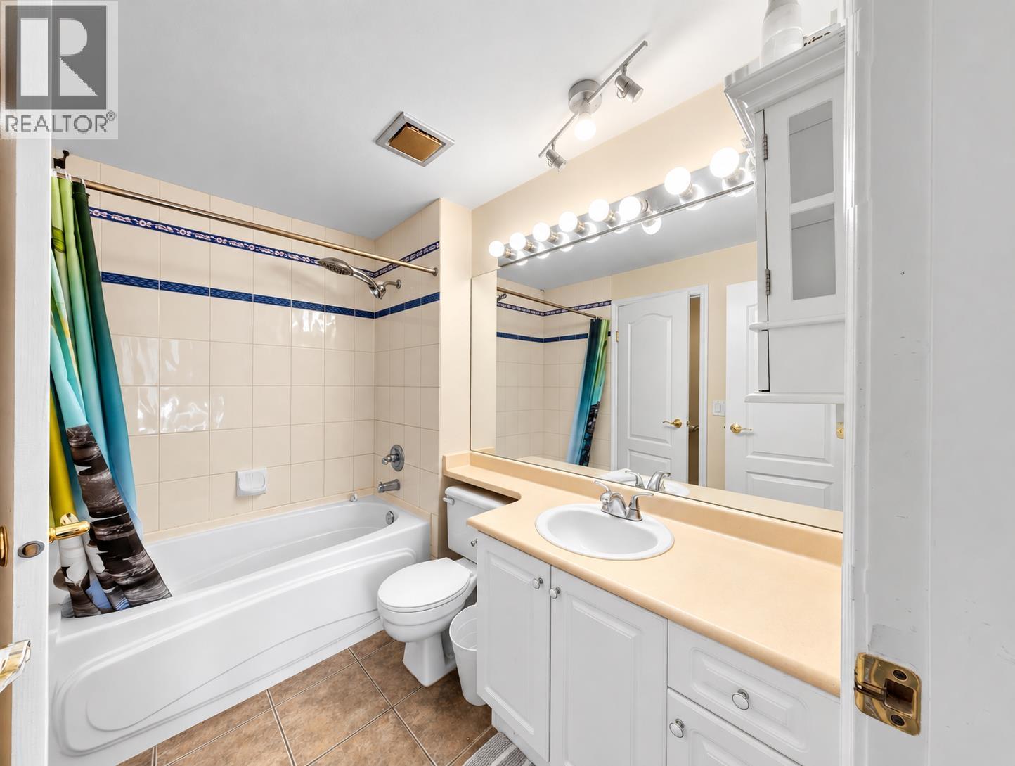 12 1561 Booth Avenue Property Photo 12