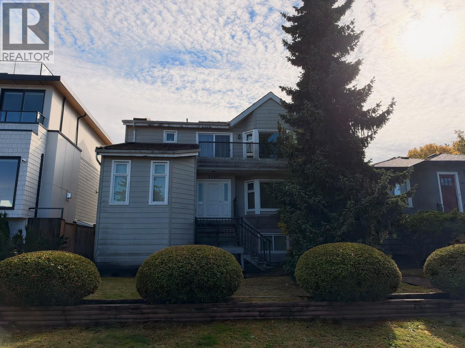1318 E 34th Avenue Photo de la propriété 1