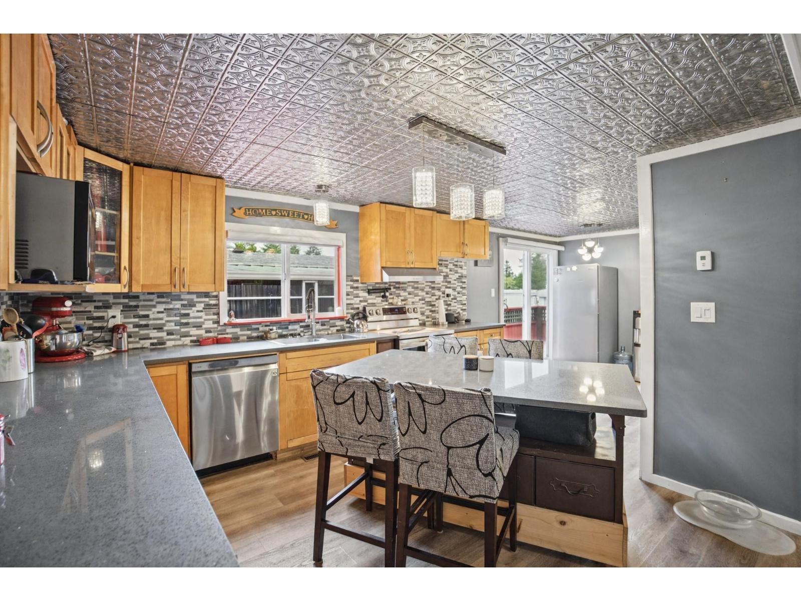 25 13650 80 Avenue Property Photo 9