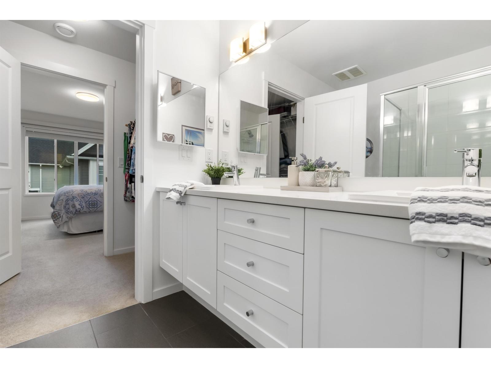 58 16678 25 Avenue Property Photo 16