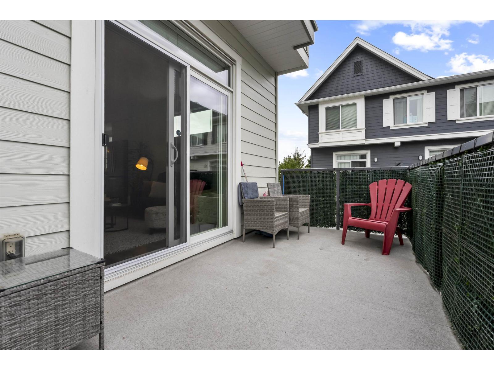 58 16678 25 Avenue Property Photo 28