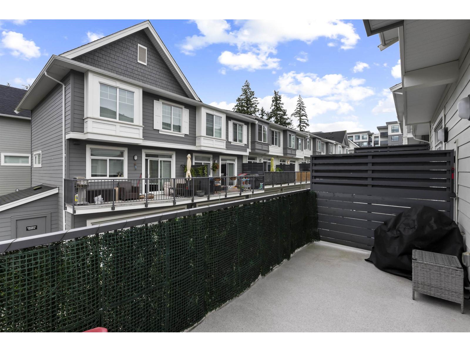 58 16678 25 Avenue Property Photo 30