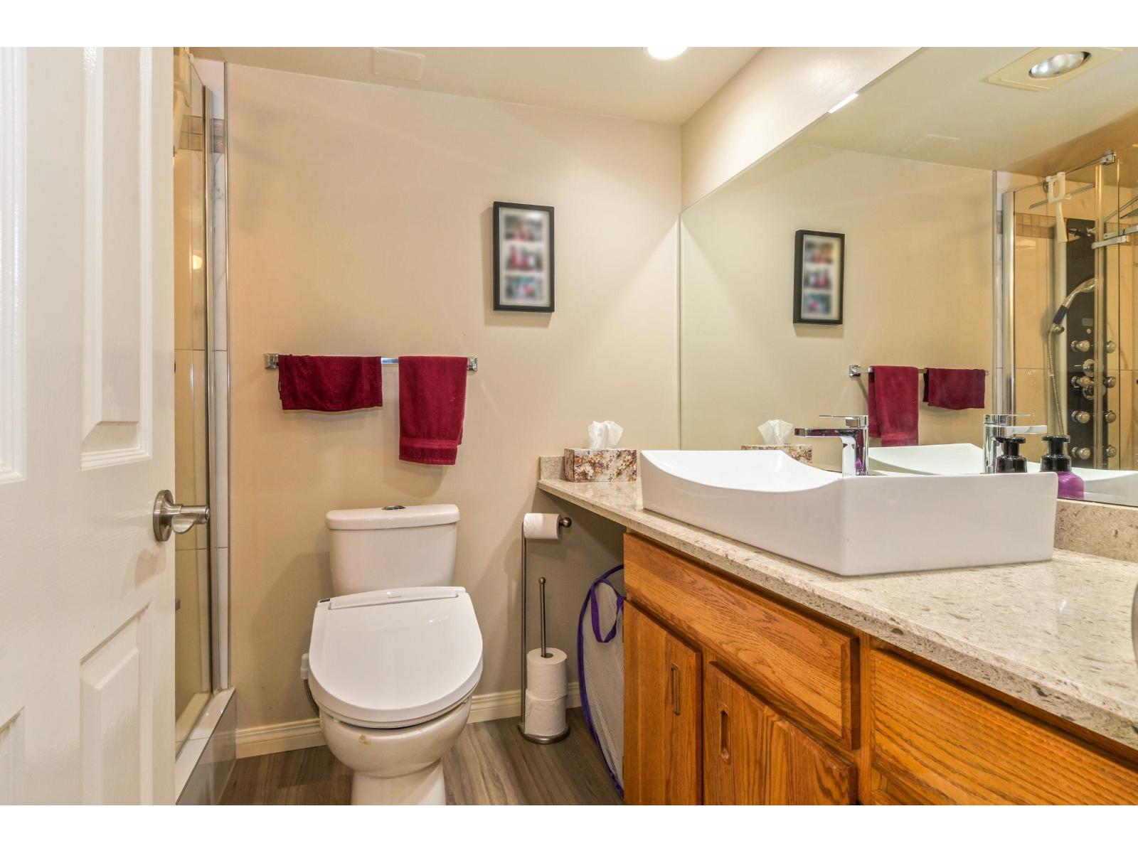 113 1442 Foster Street Property Photo 16