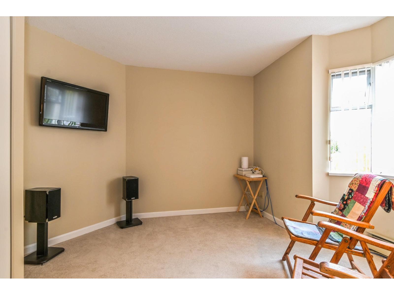 113 1442 Foster Street Property Photo 17