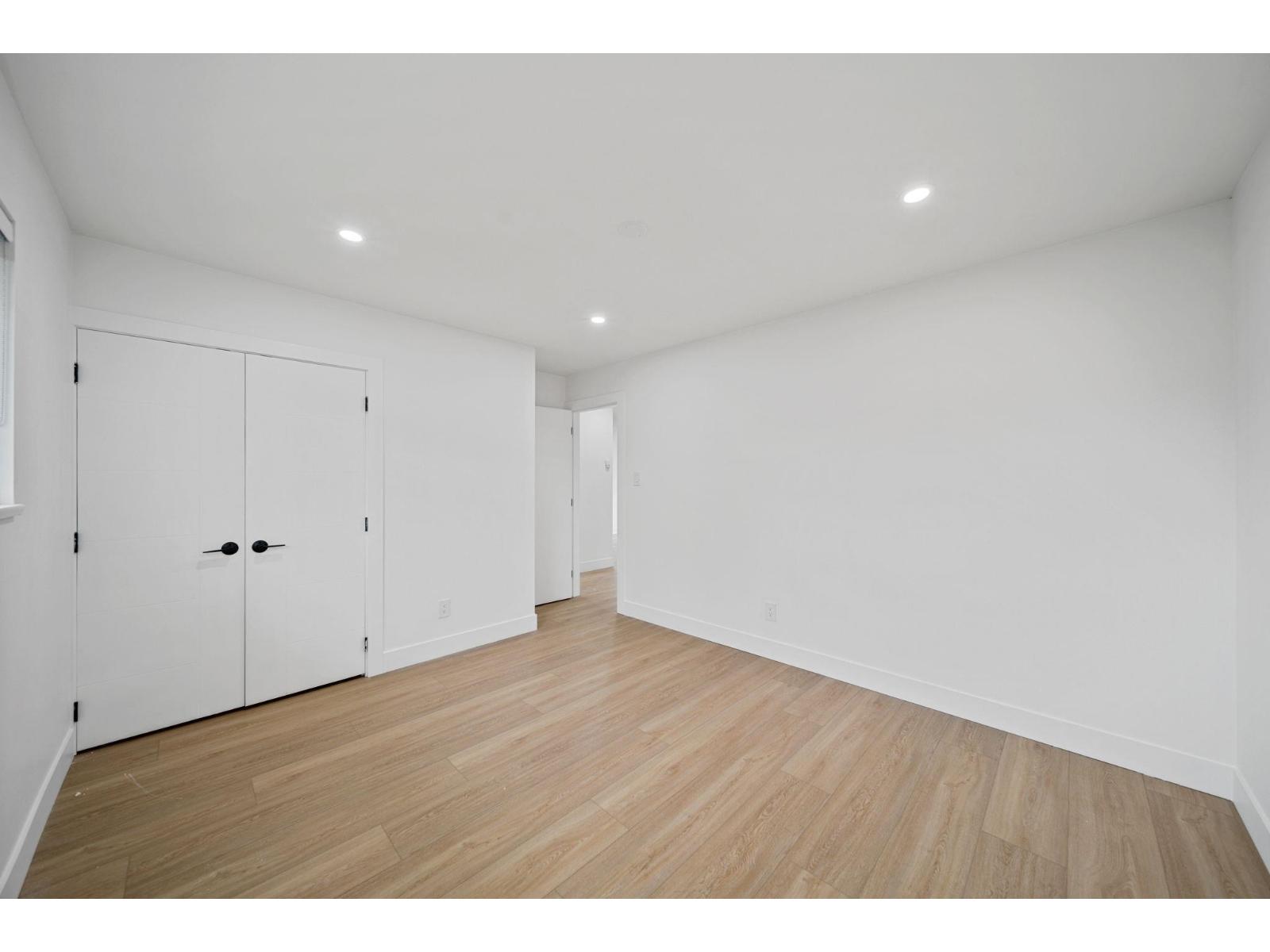 1576 161 Street Property Photo 16