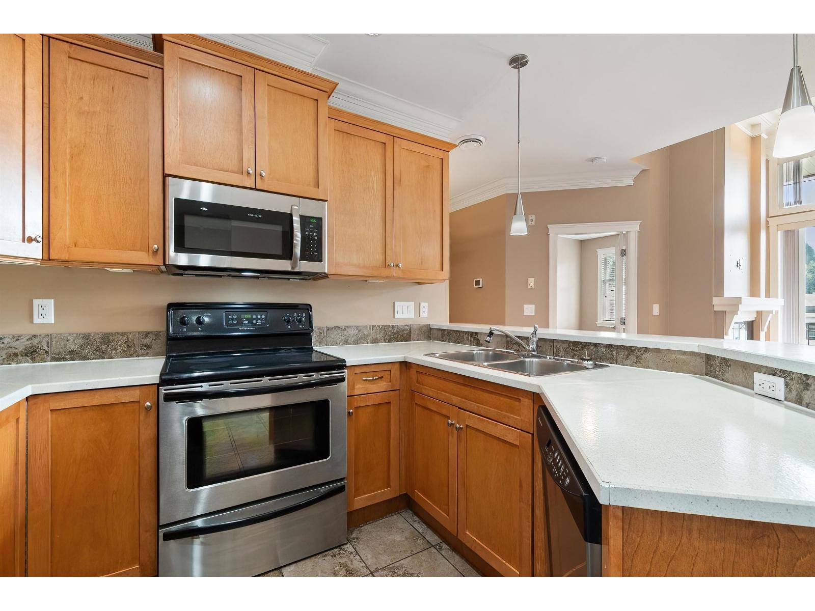 45595 Tamihi Way #405a Property Photo 4