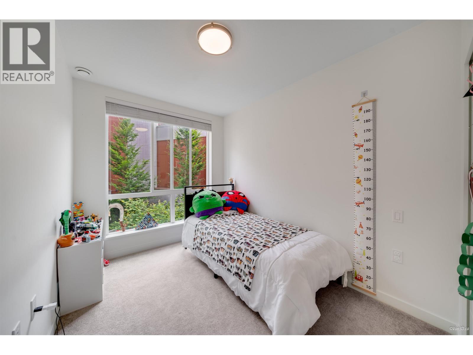 207 128 E 8th Street Property Photo 16