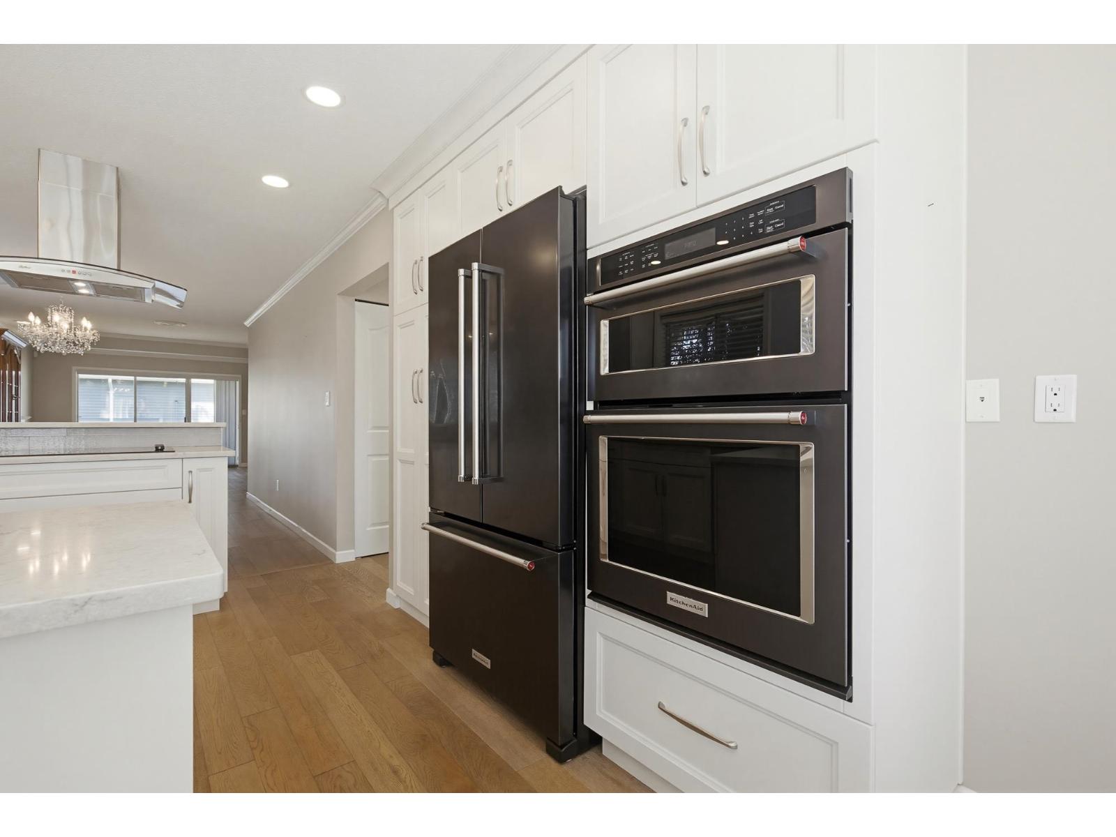 1 32615 Murray Avenue Property Photo 8