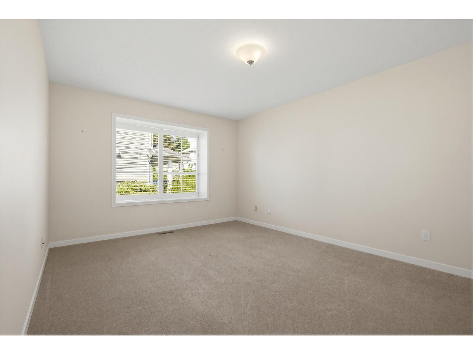 1 32615 Murray Avenue Property Photo 20