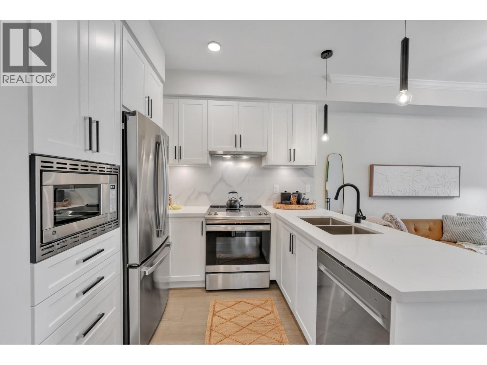 218 12143 223 Street Property Photo 6