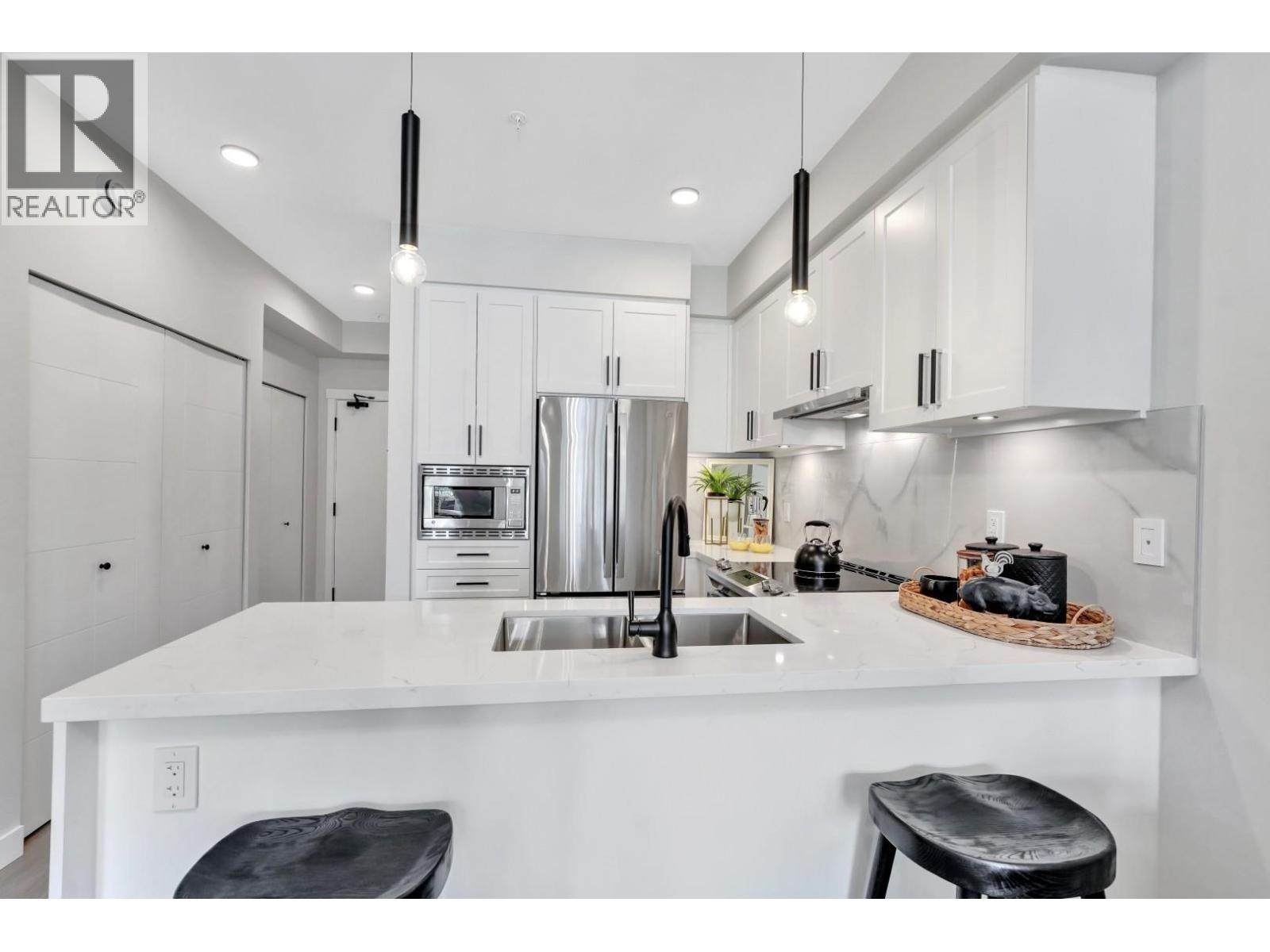 218 12143 223 Street Property Photo 9