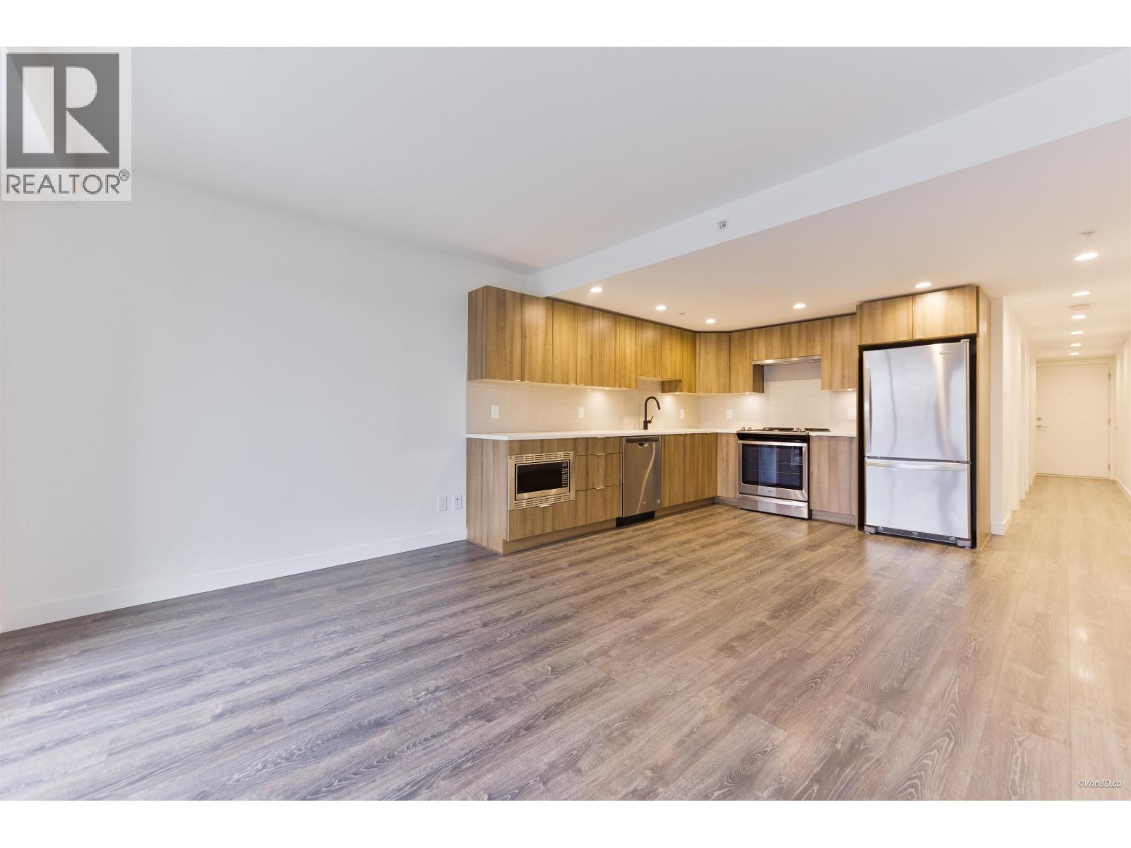 403 1365 Pemberton Avenue Property Photo 10