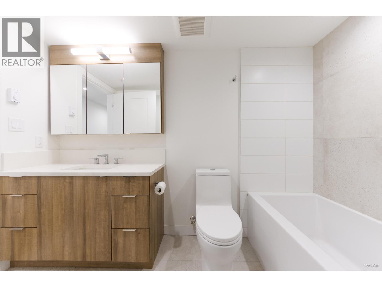403 1365 Pemberton Avenue Property Photo 18
