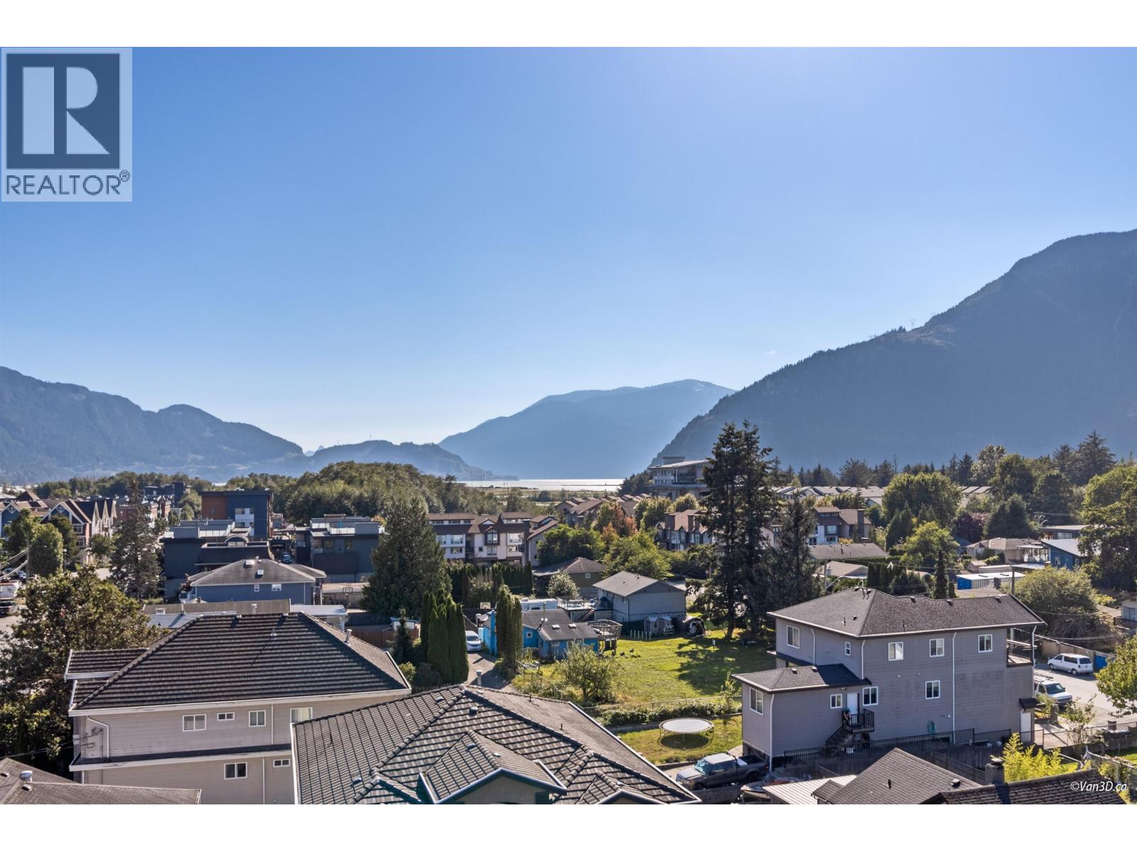 403 1365 Pemberton Avenue Property Photo 31