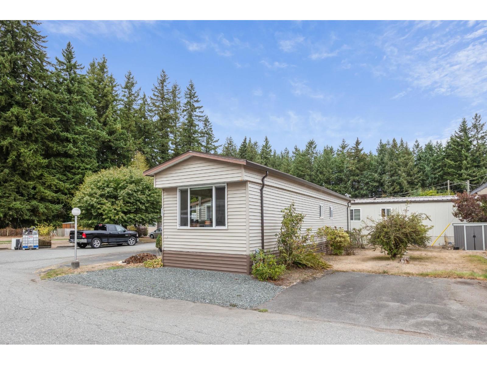 58 3031 200 Street Property Photo 4