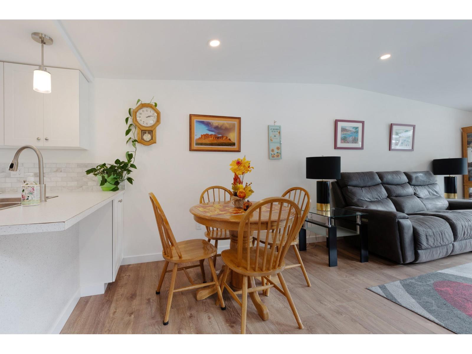58 3031 200 Street Property Photo 16