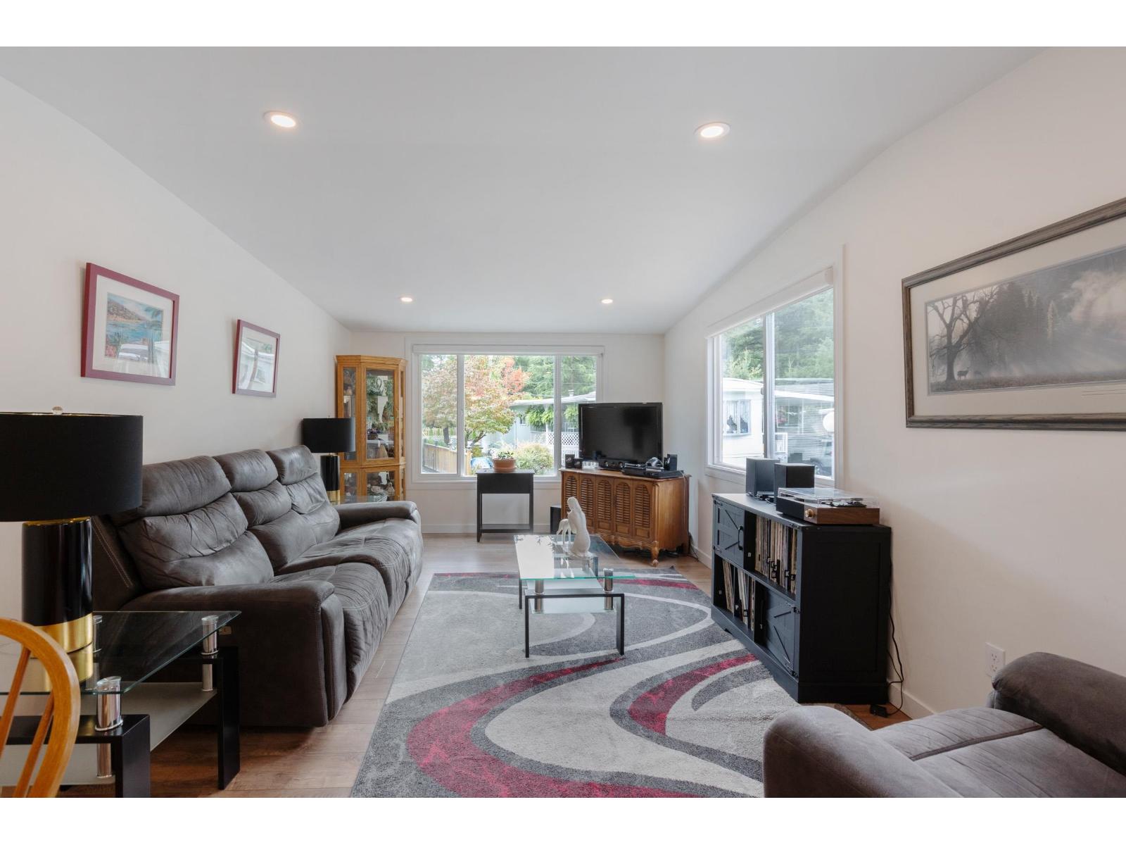 58 3031 200 Street Property Photo 17