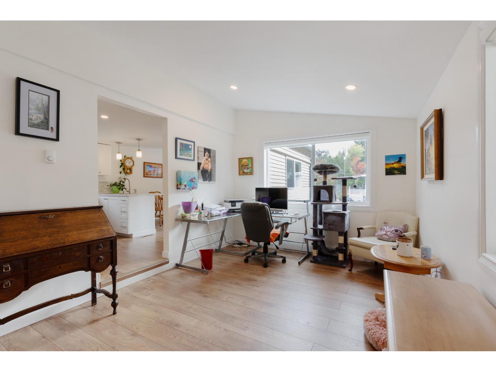 58 3031 200 Street Property Photo 23