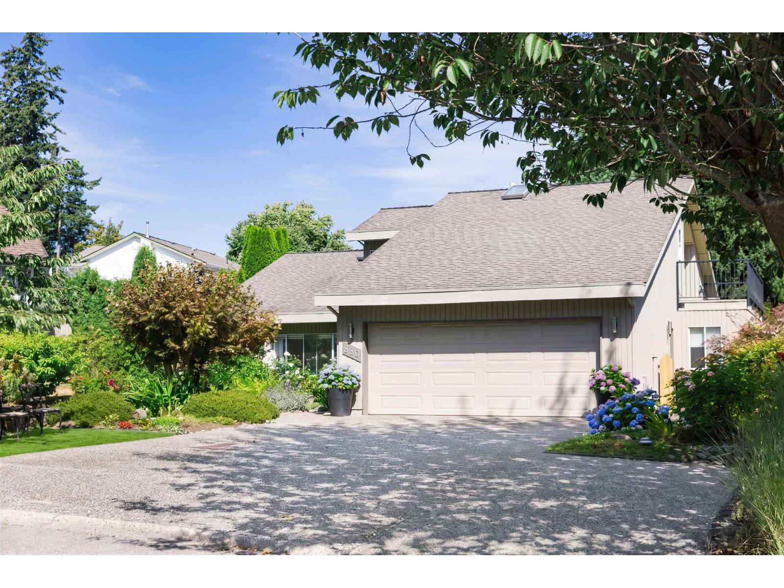 880 164a Street Property Photo 1