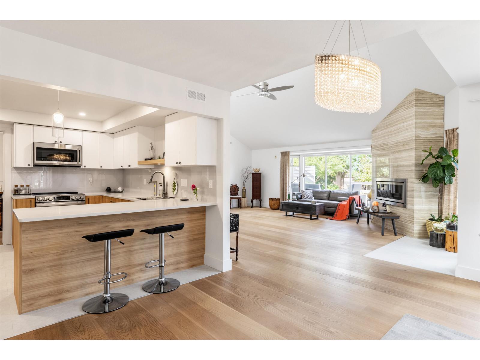 880 164a Street Property Photo 15
