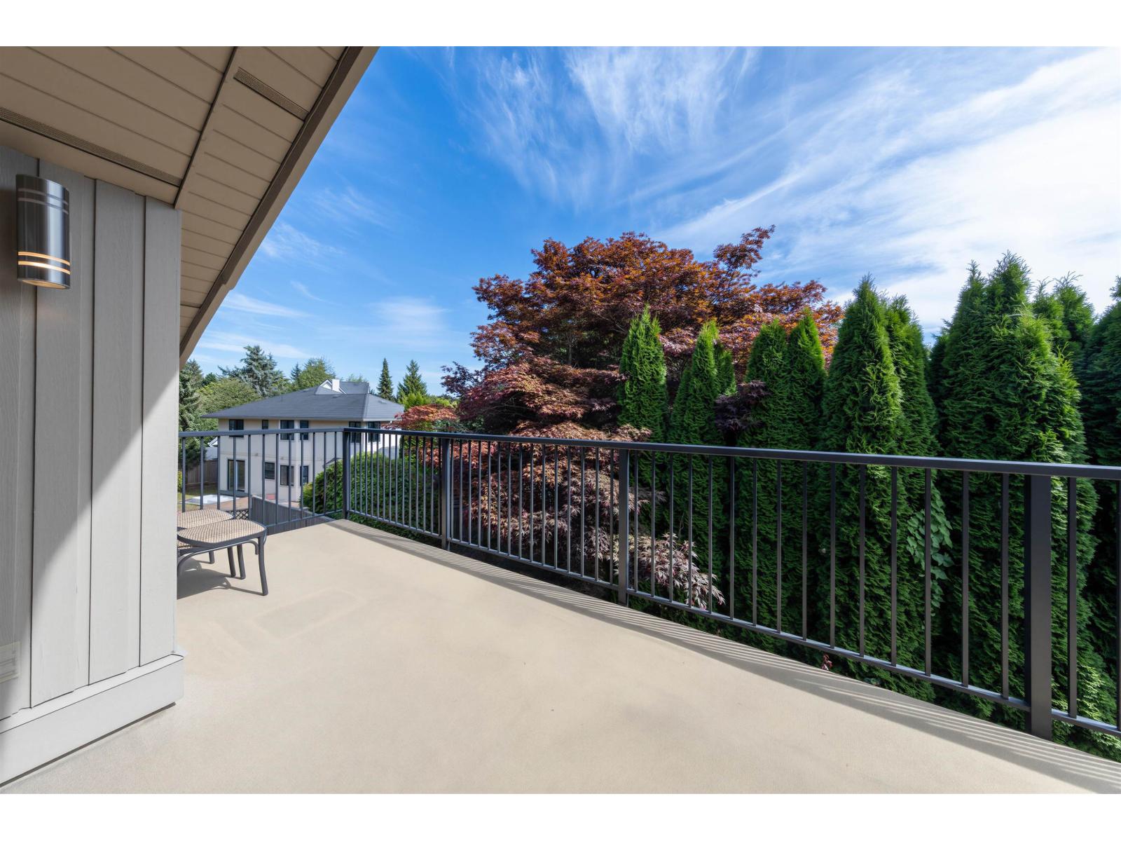 880 164a Street Property Photo 26