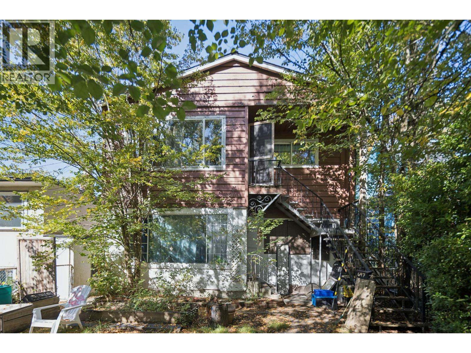695 E 12th Avenue Property Photo 1