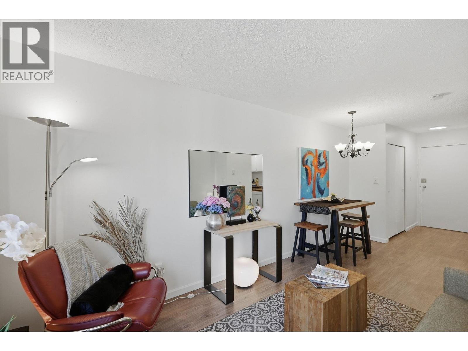 104 3465 Glen Drive Property Photo 6