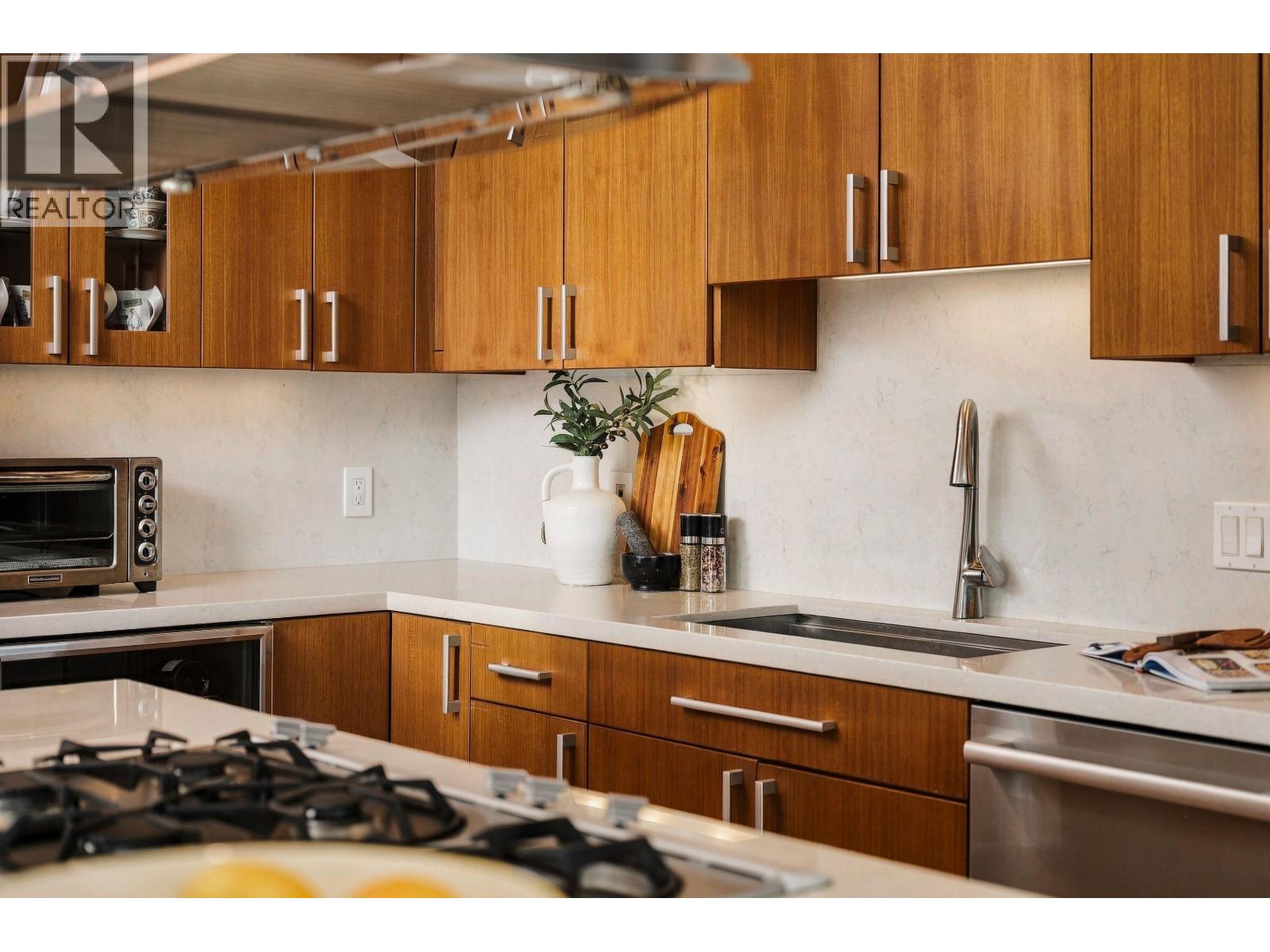 2602 1281 W Cordova Street Property Photo 15