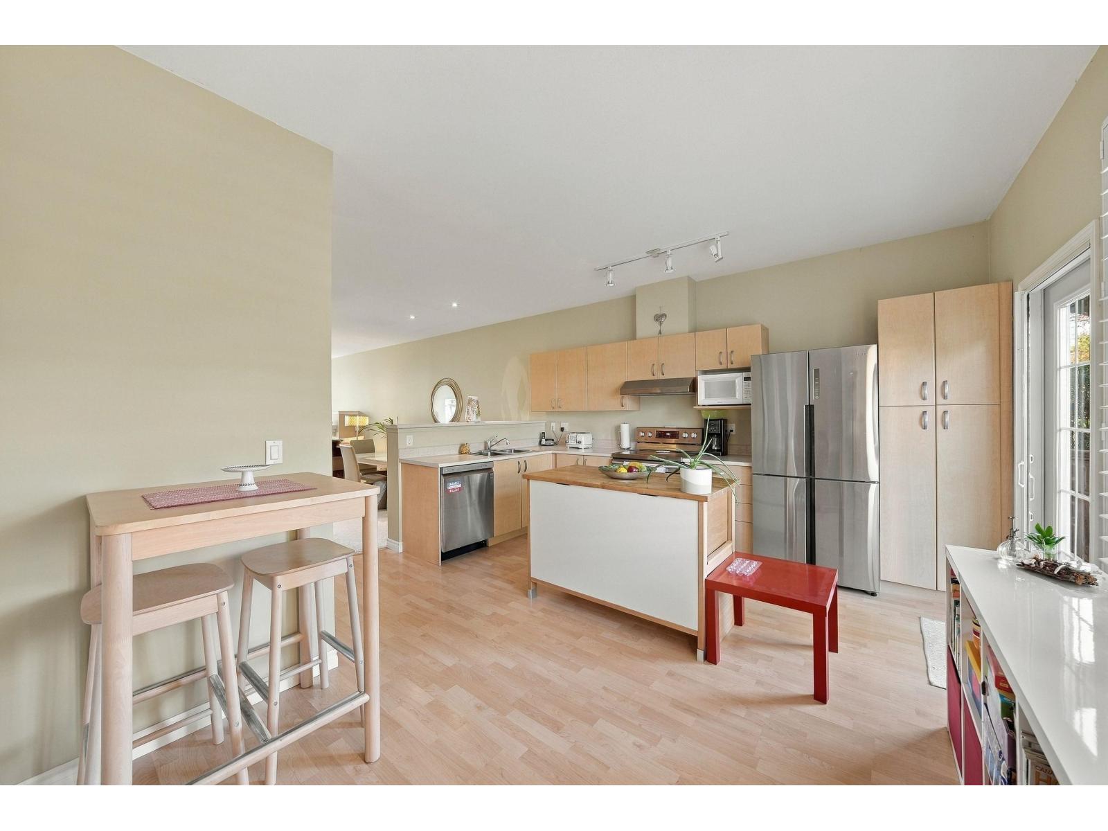49 18828 69 Avenue Property Photo 10