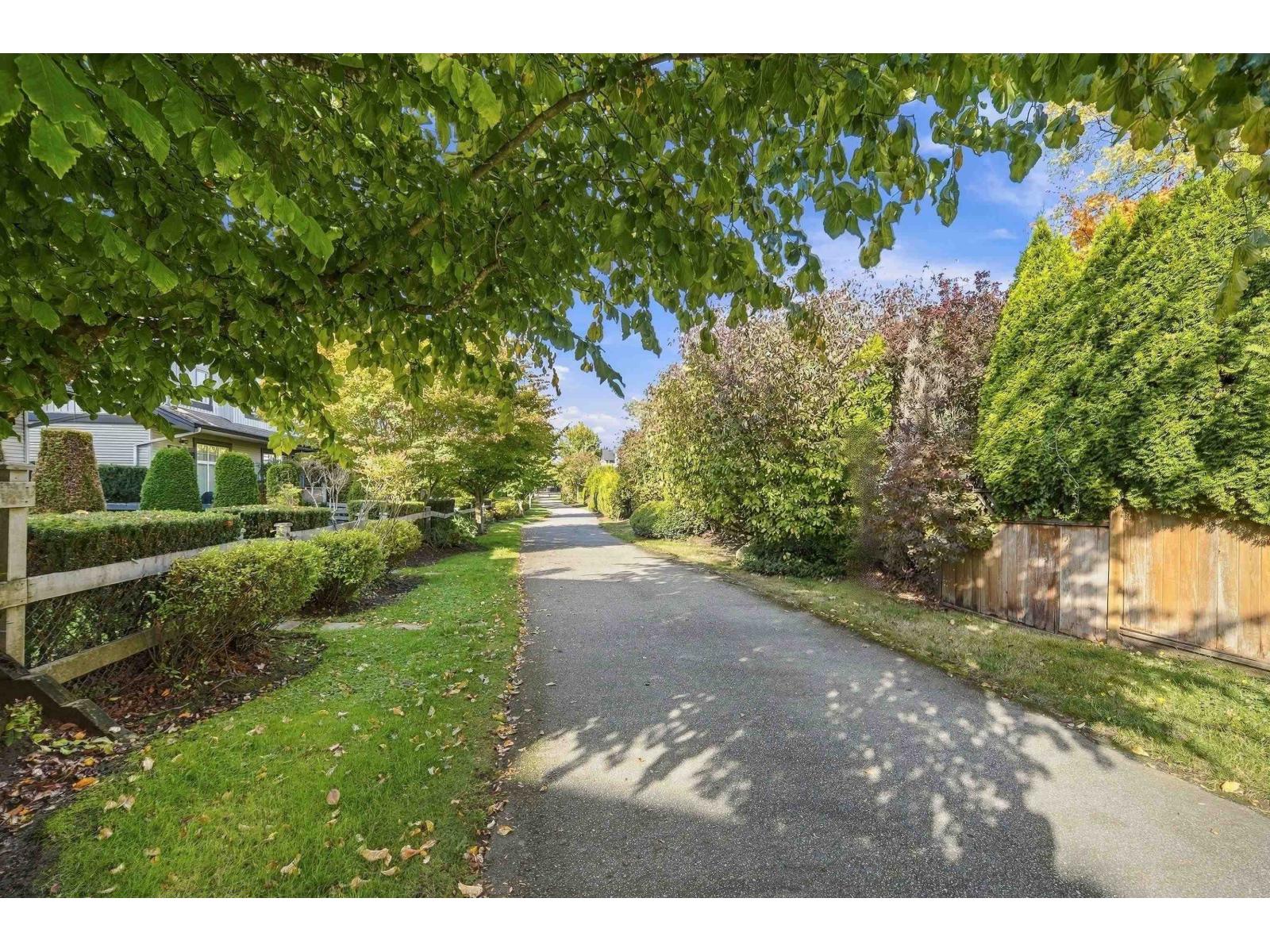 49 18828 69 Avenue Property Photo 24
